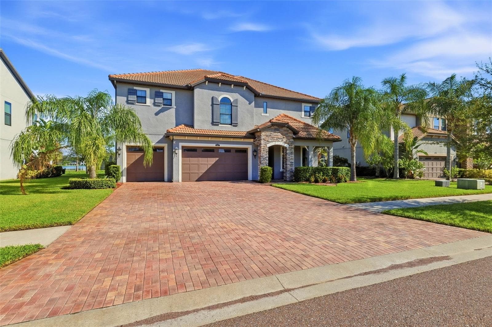 Single Family Residence at 5157 LAKECASTLE DR, TAMPA, photo 9 of 50