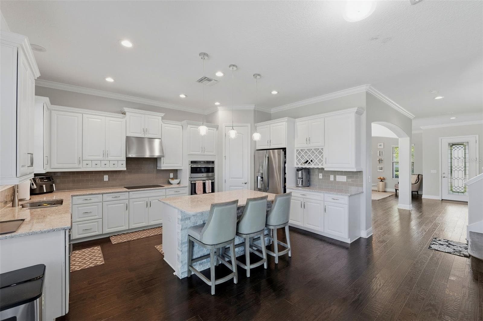 Single Family Residence at 5157 LAKECASTLE DR, TAMPA, photo 17 of 50