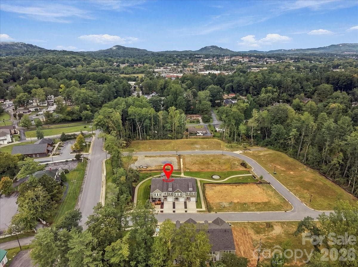 Townhouse at 27 Oleetah Falls Way, Hendersonville, photo 25 of 28