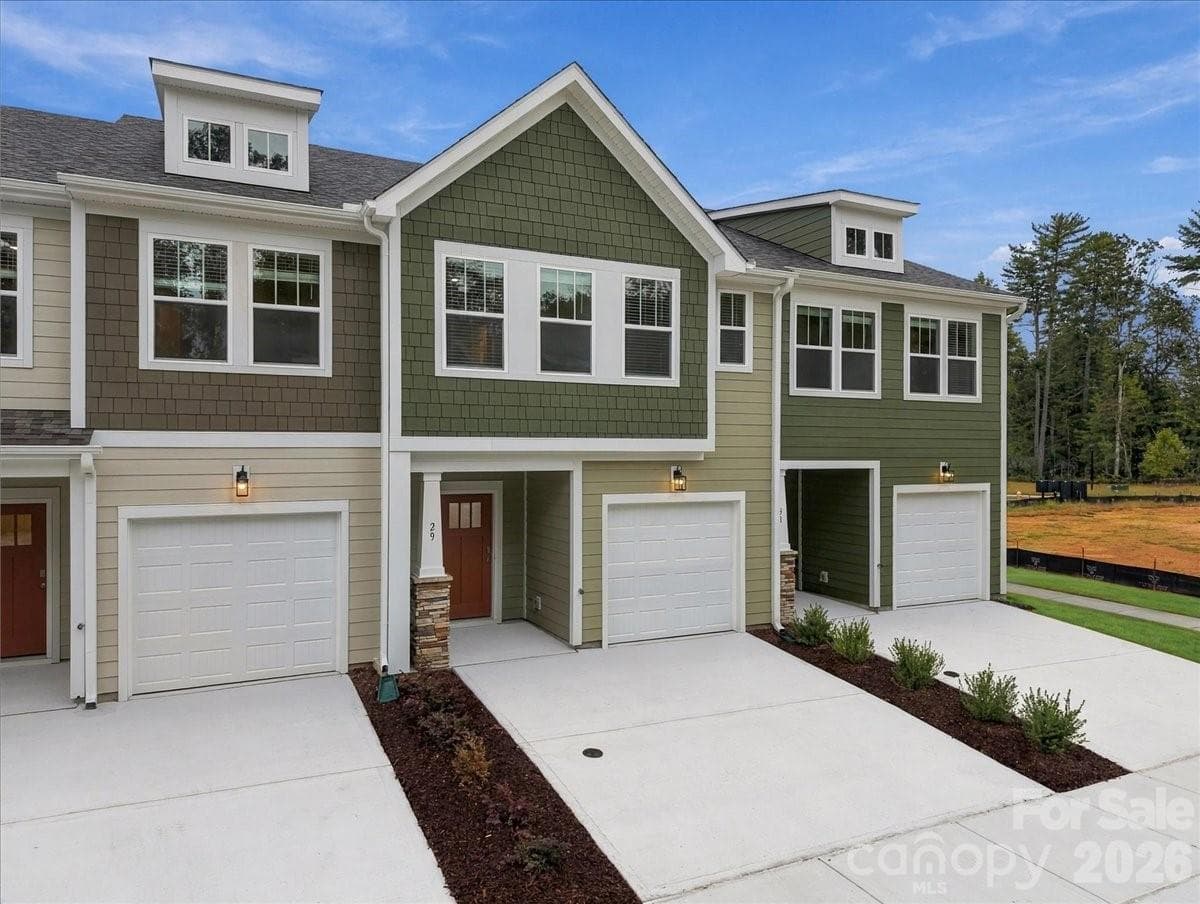 Townhouse at 29 Oleetah Falls Way, Hendersonville, photo 2 of 27