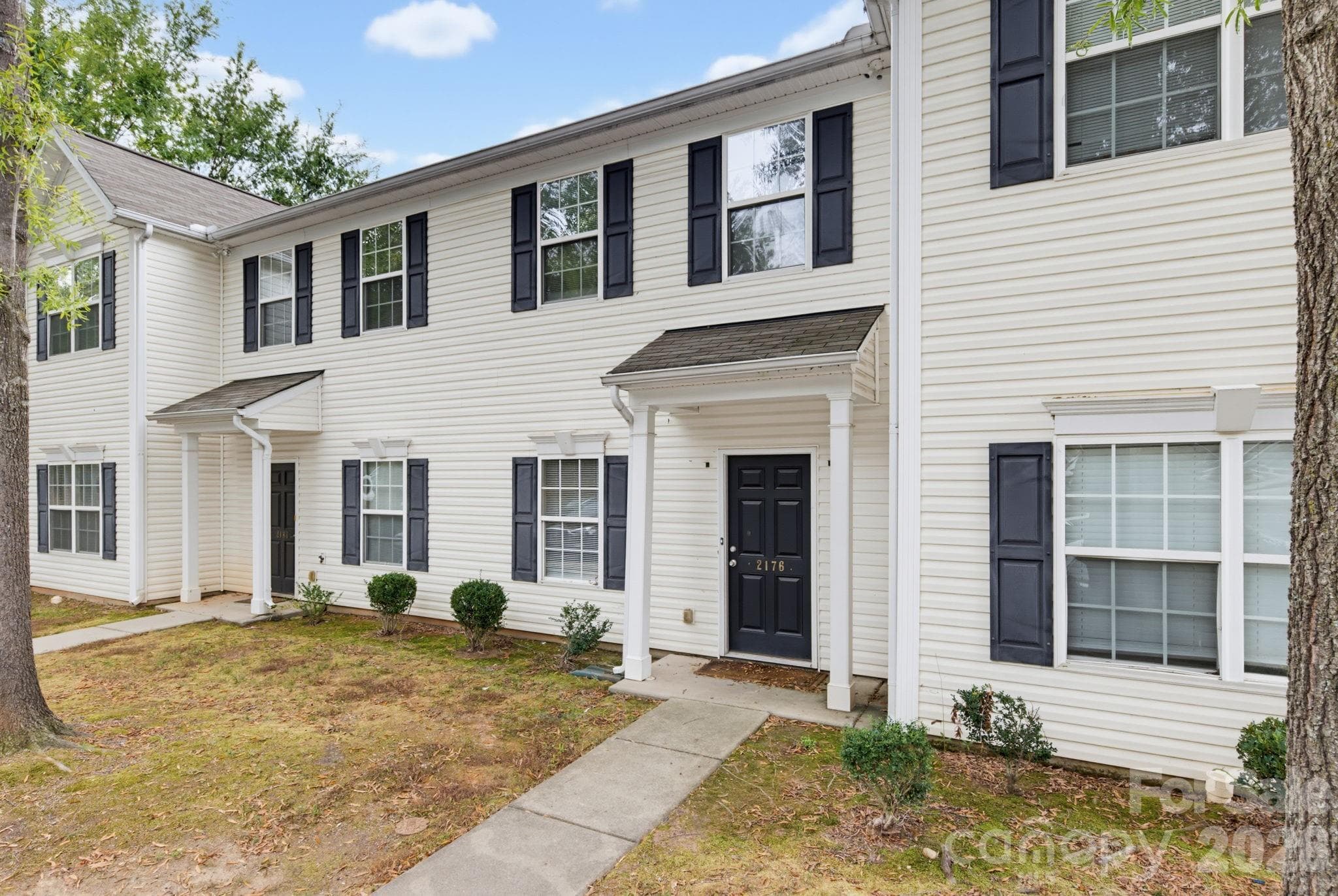 Townhouse at 2176 Winthrop Chase Drive, Charlotte, photo 28 of 34