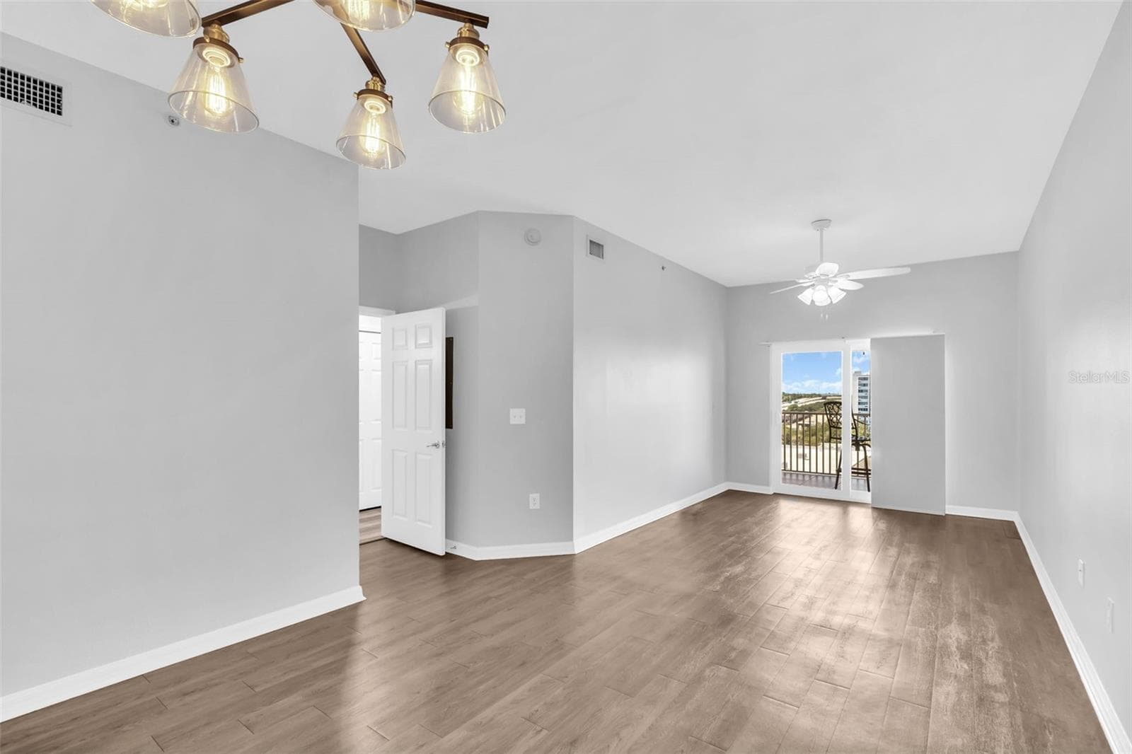 Condominium at 316 8TH ST S #703, ST PETERSBURG, photo 17 of 58