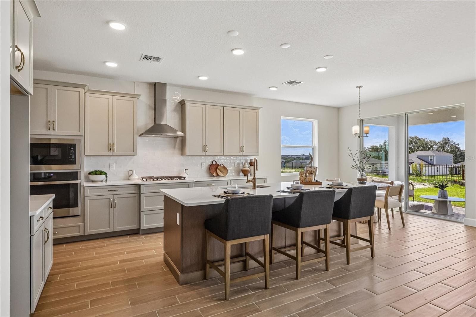 Single Family Residence at 3209 WOLF LAKE AVE, APOPKA, photo 4 of 35