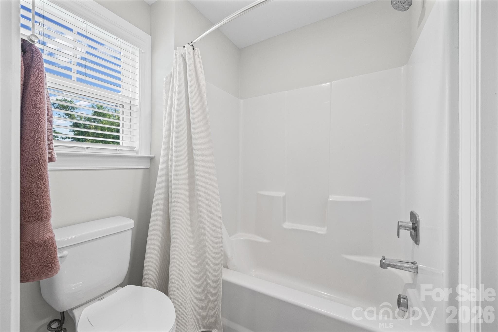 Single Family Residence at 1061 Kendrick Road, Clover, photo 25 of 33