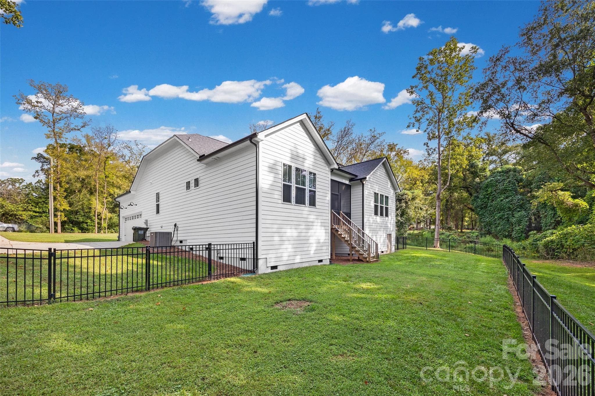 Single Family Residence at 1061 Kendrick Road, Clover, photo 31 of 33