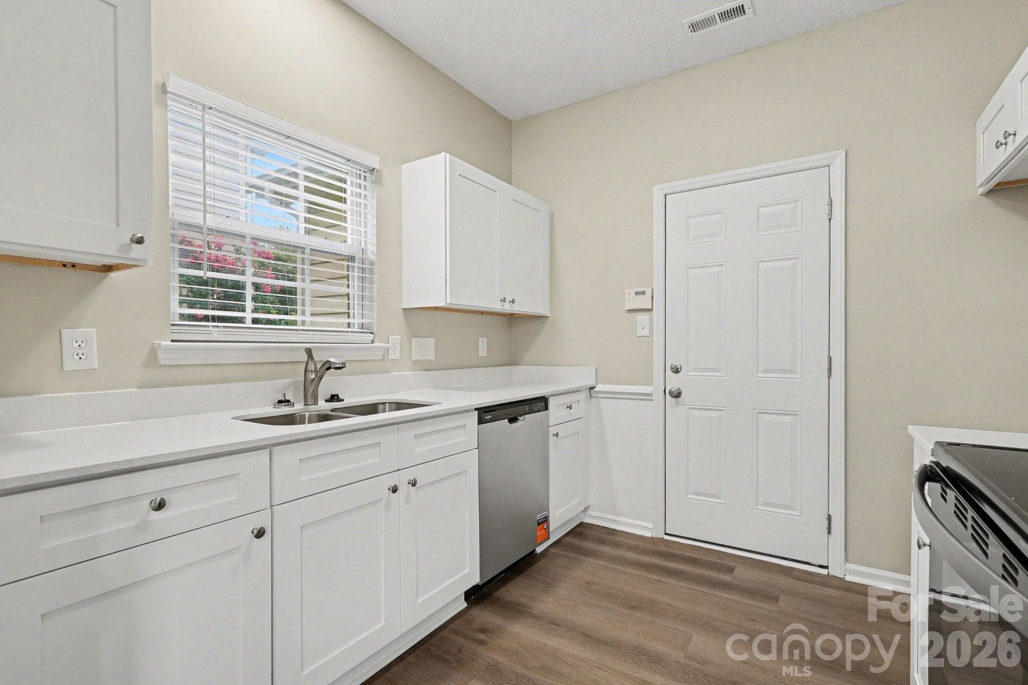 Single Family Residence at 3128 Passour Ridge Lane, Charlotte, photo 7 of 21