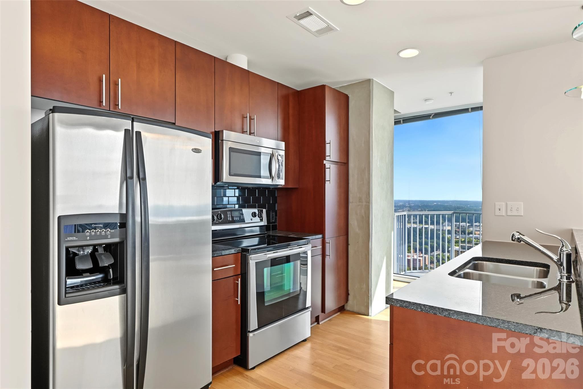 Condominium at 210 N Church Street, Charlotte, photo 15 of 48