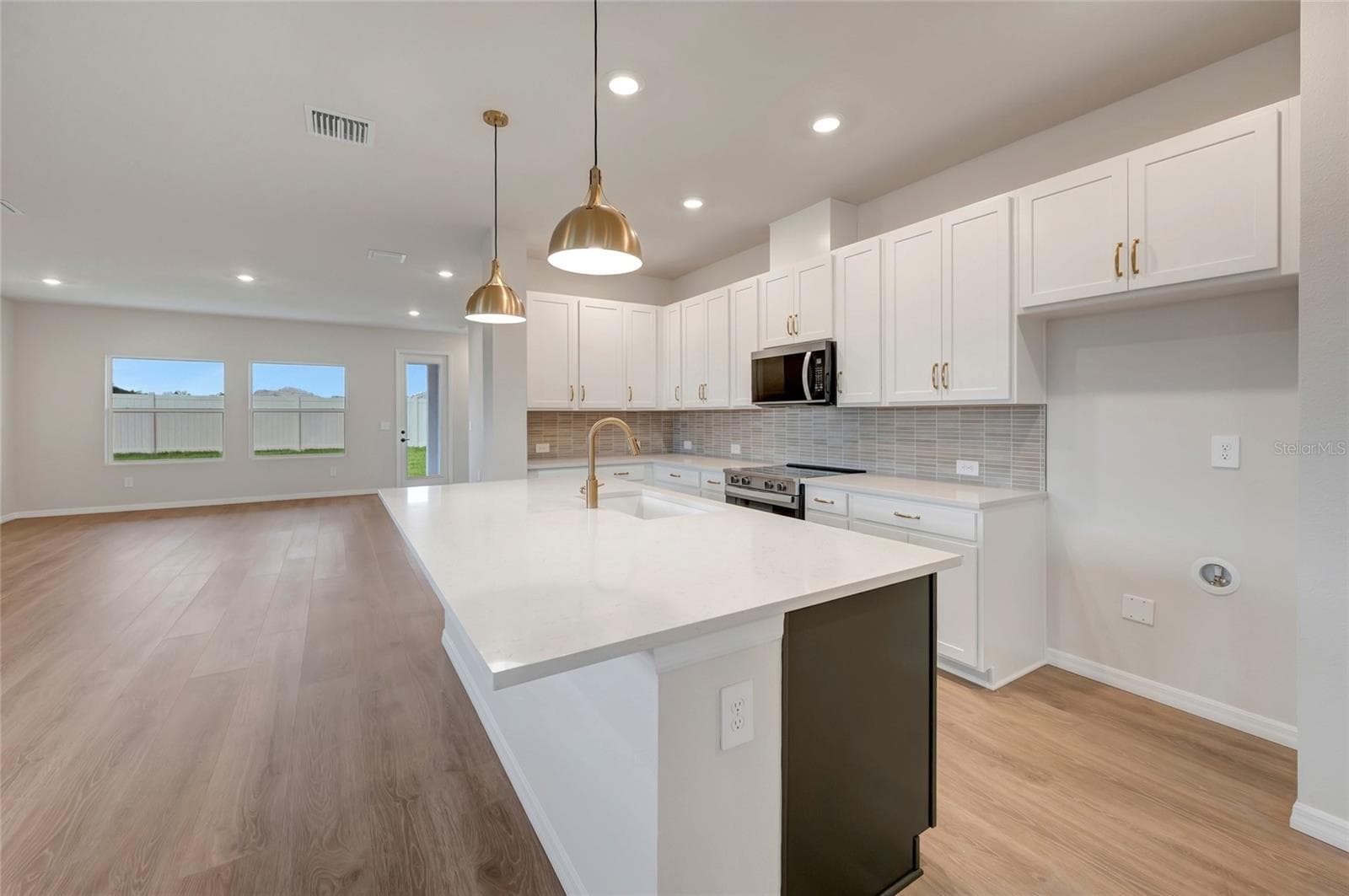 Kitchen - 3712 JONS LAKEVIEW ST, PLANT CITY