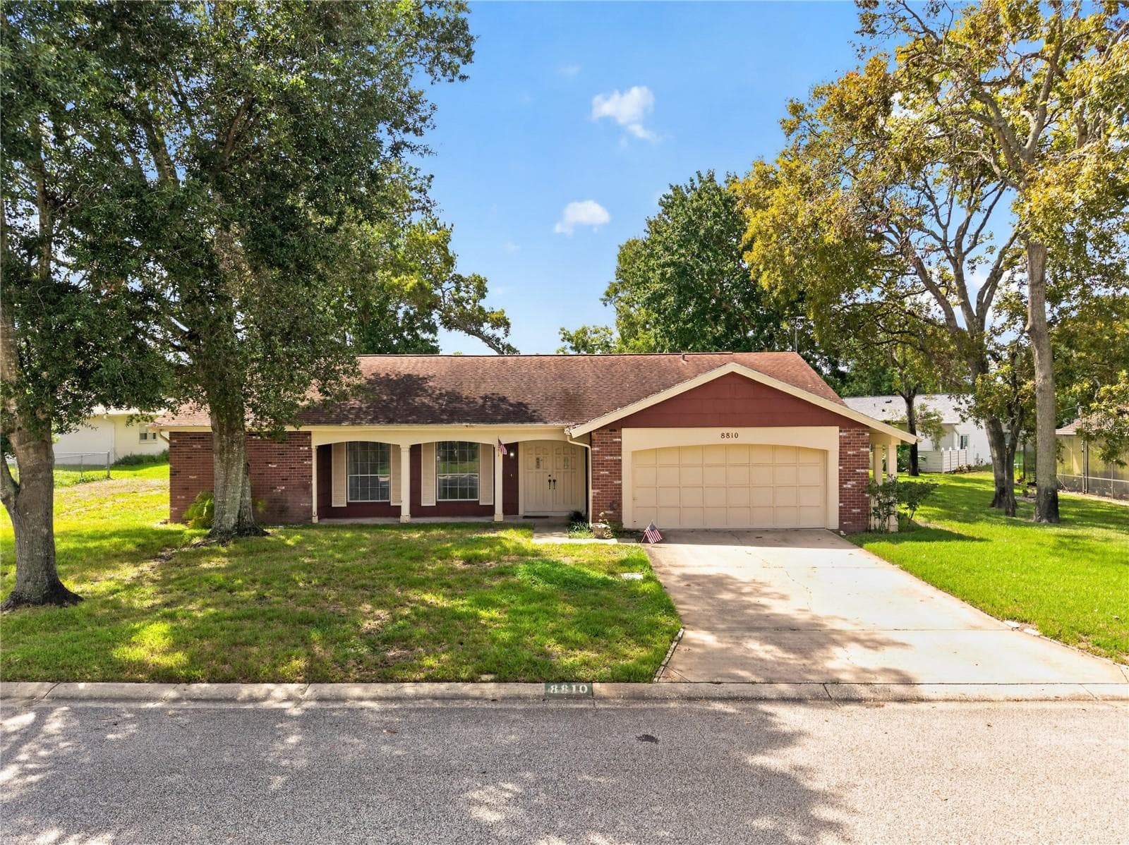 8810 SHOEMAKER LN
