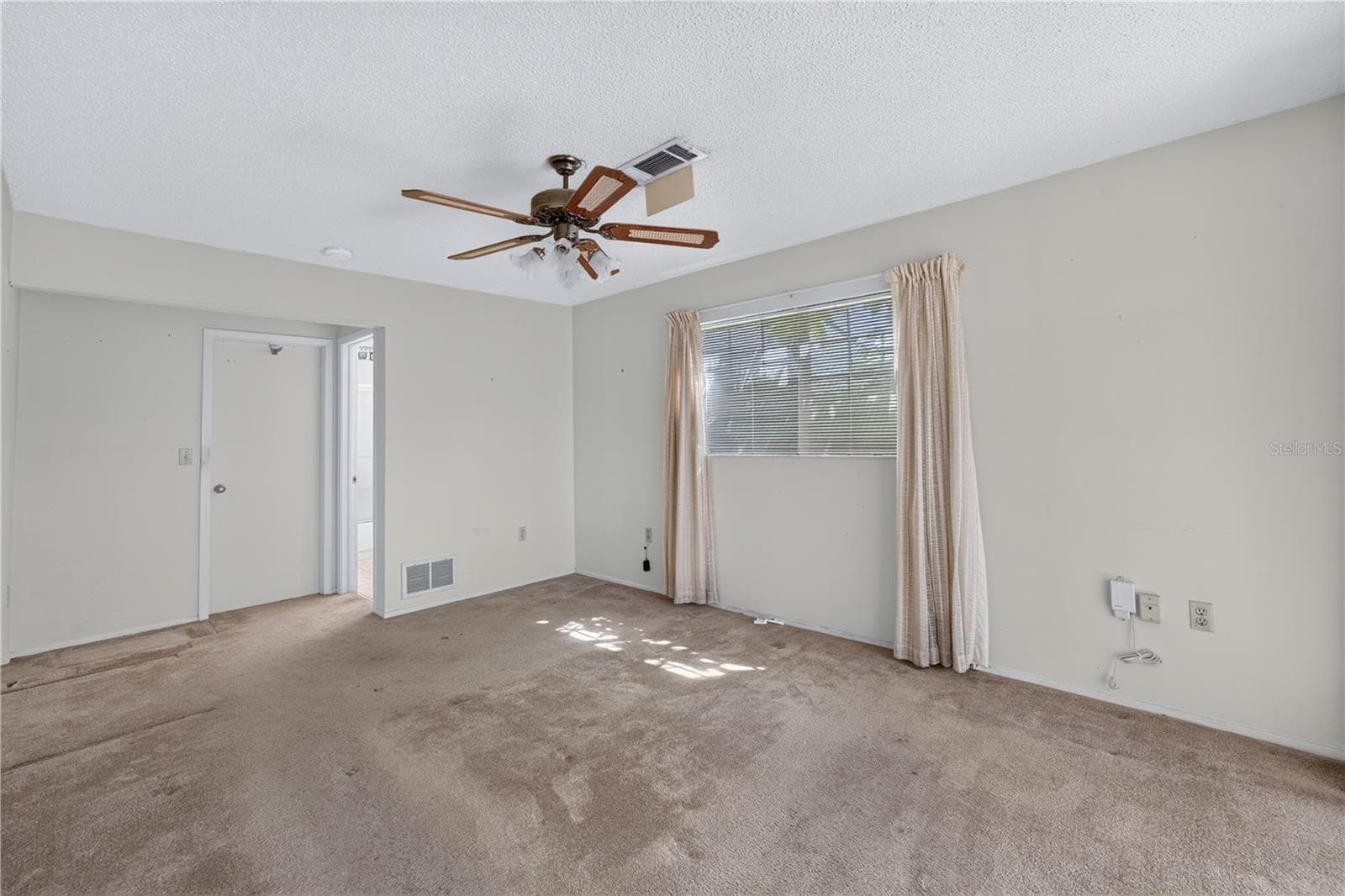 Single Family Residence at 8810 SHOEMAKER LN, HUDSON, photo 3 of 38