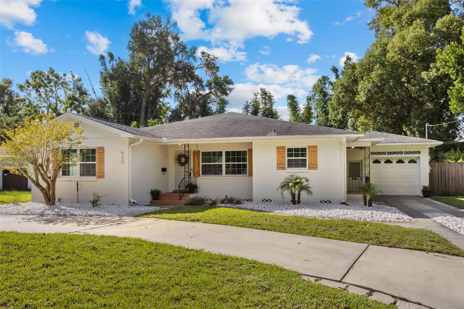 Single Family Residence at 920 BOARDMAN ST, ORLANDO, photo 2 of 31