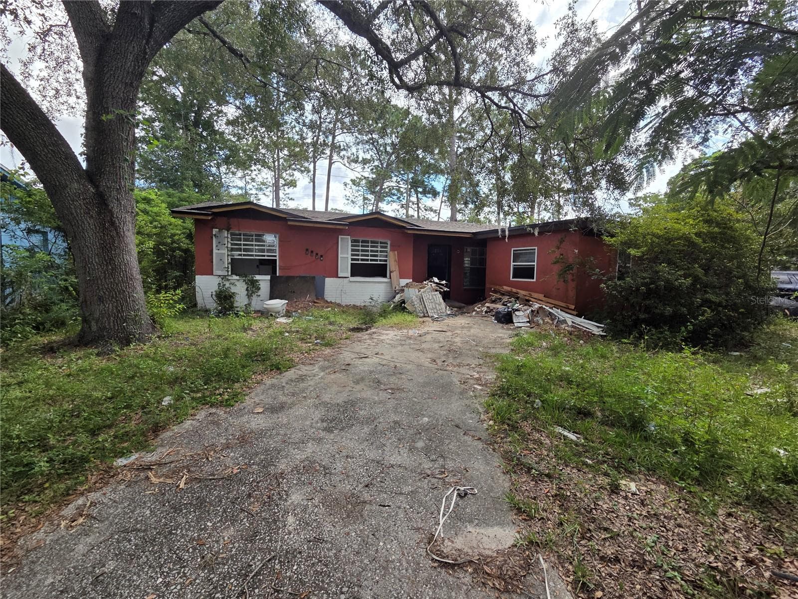 1129 NE 24TH TER