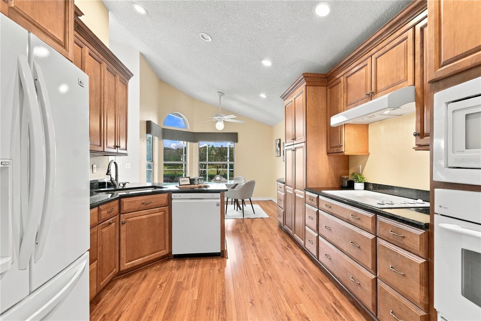 Kitchen 1 - 524 S LONGVIEW PL, LONGWOOD
