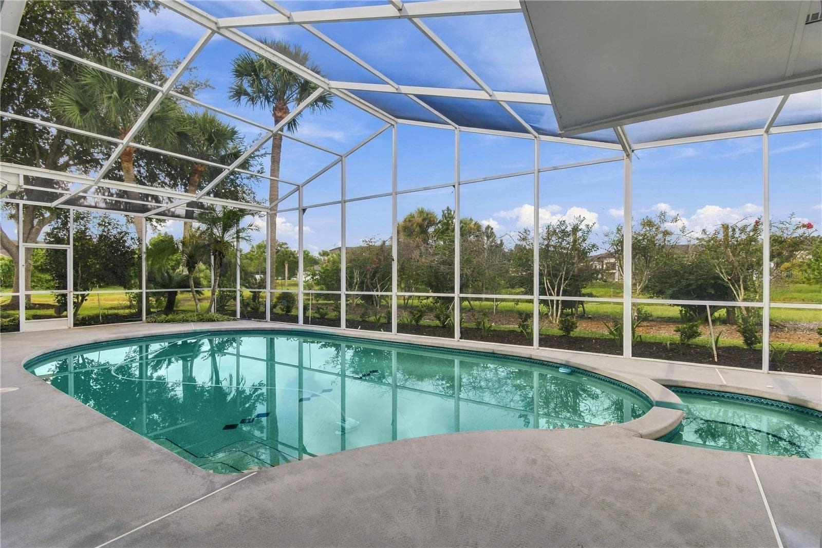 Pool 2 - 524 S LONGVIEW PL, LONGWOOD