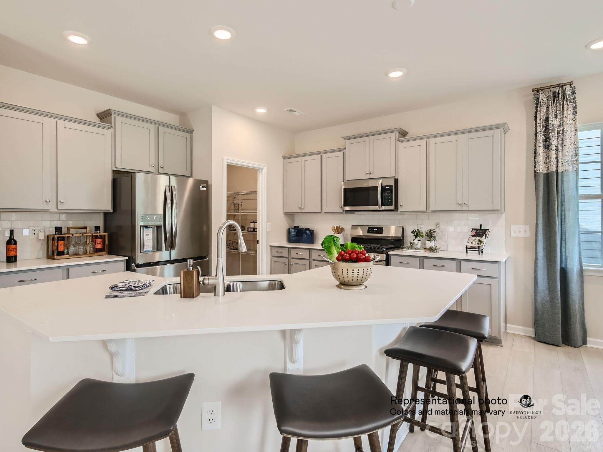 Single Family Residence at 1644 Swallow Tail Drive, Belmont, photo 2 of 19