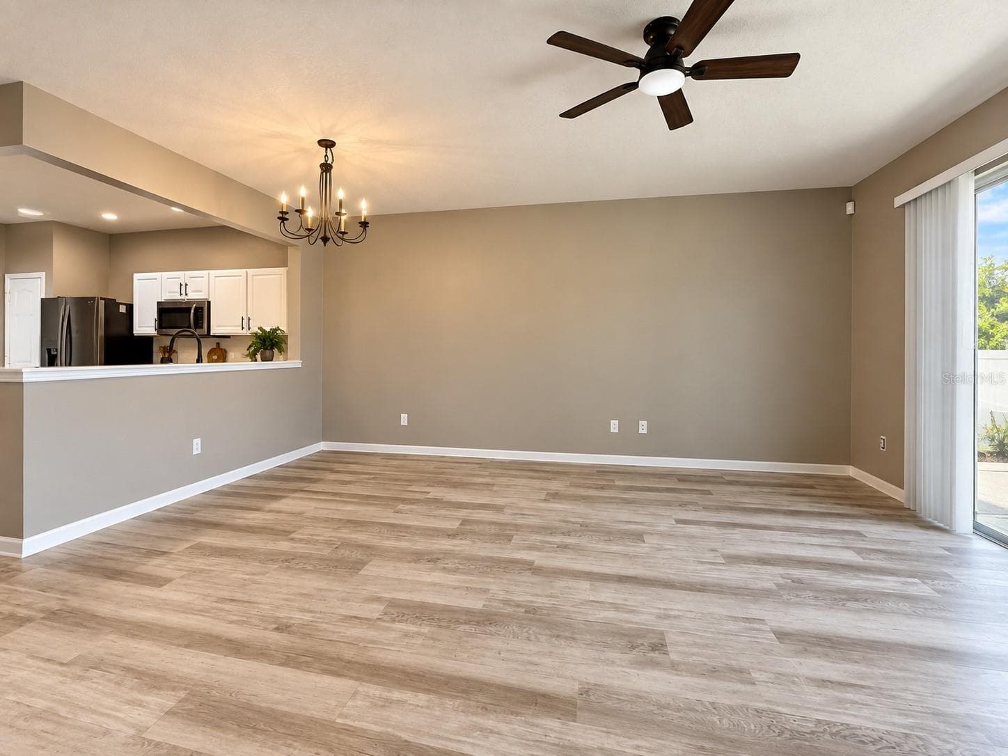 Townhouse at 5032 POND RIDGE DR, RIVERVIEW, photo 5 of 17