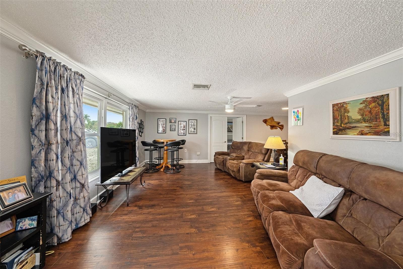 Single Family Residence at 1117 RUSHMORE DR, HOLIDAY, photo 5 of 29