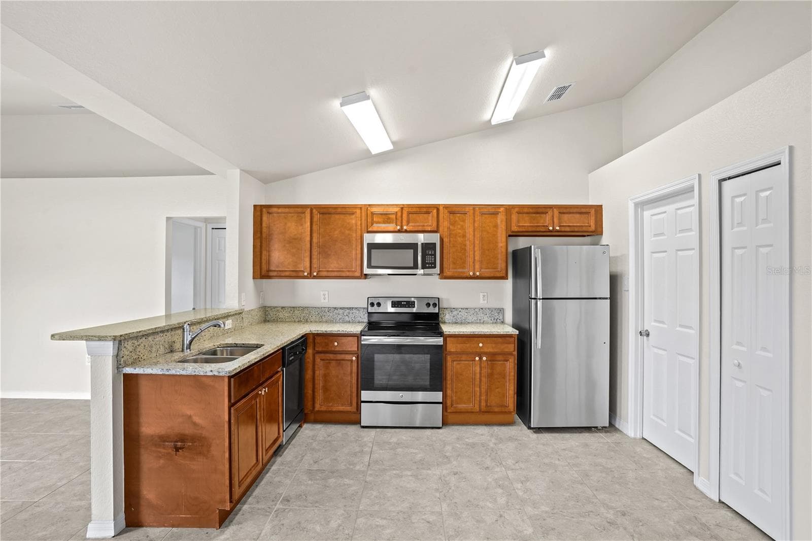 Single Family Residence at 525 KOALA DR, POINCIANA, photo 14 of 38