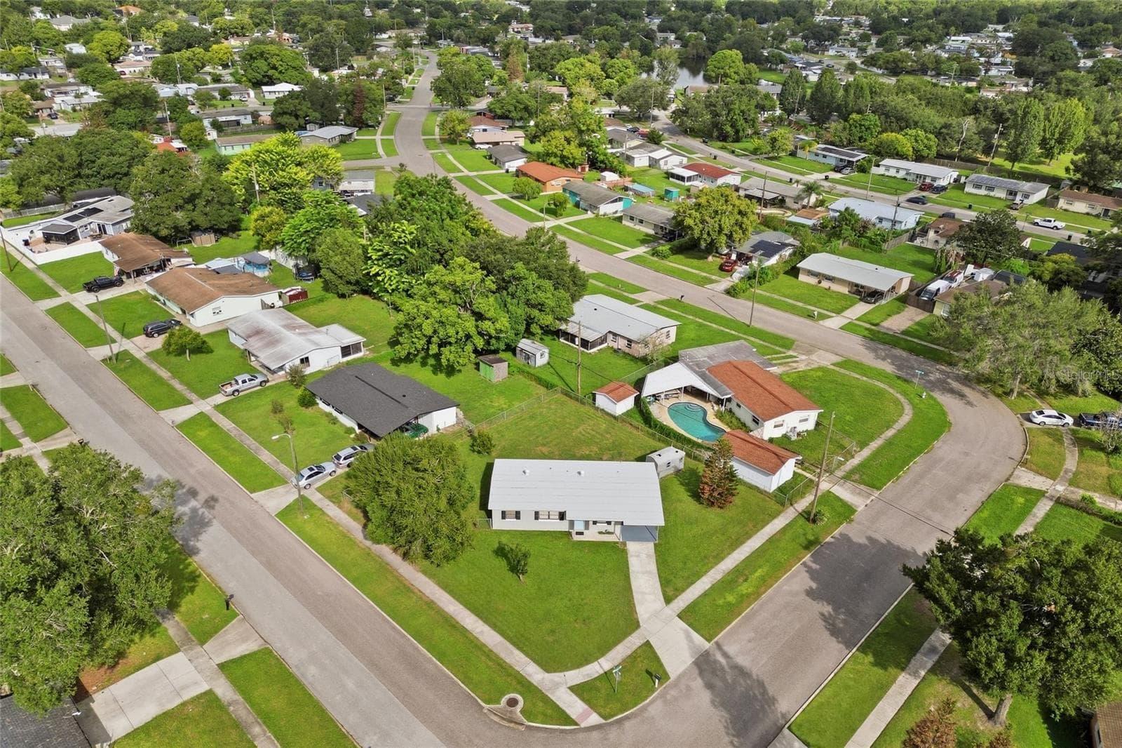Single Family Residence at 5941 SWOFFIELD DR, ORLANDO, photo 4 of 18