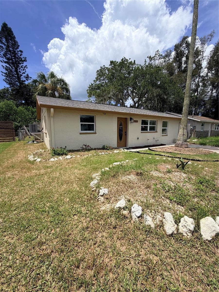 Single Family Residence at 7317 OELSNER ST, NEW PORT RICHEY, photo 2 of 26