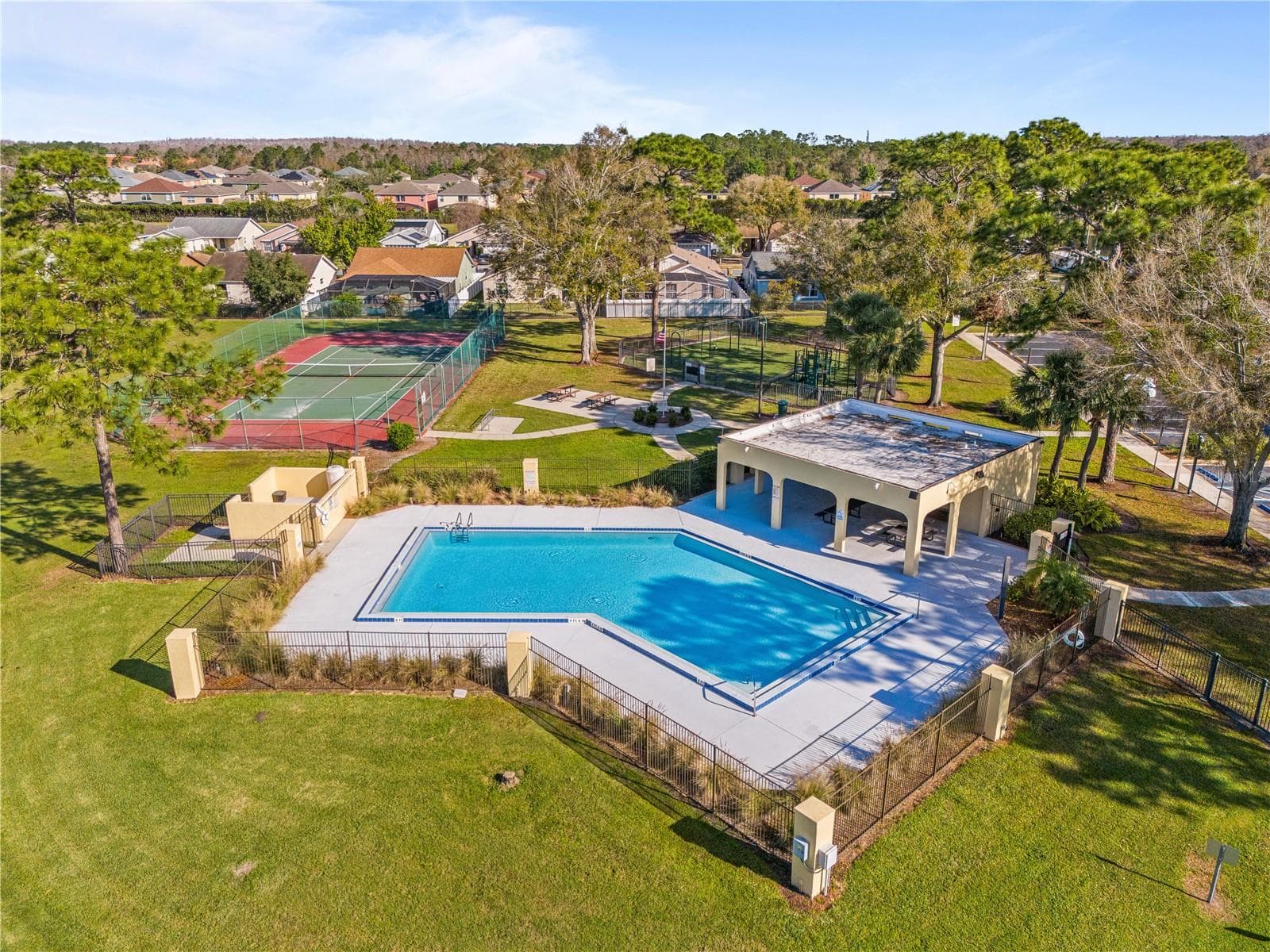 Community pool and recreation area - 4609 CHEYENNE POINT TRL, KISSIMMEE