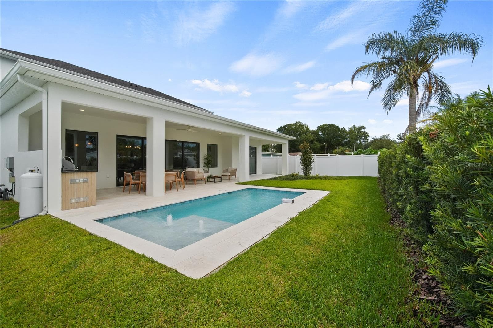 Single Family Residence at 1326 W NEW HAMPSHIRE ST, ORLANDO, photo 10 of 98