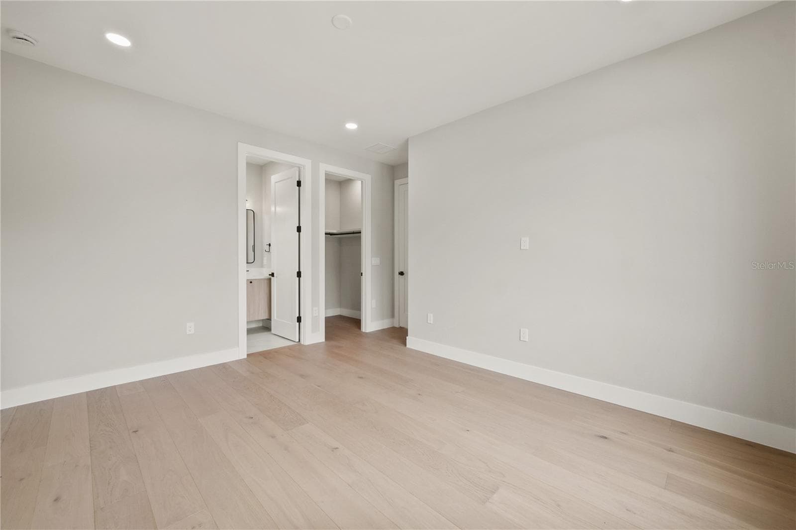 Single Family Residence at 1326 W NEW HAMPSHIRE ST, ORLANDO, photo 68 of 98