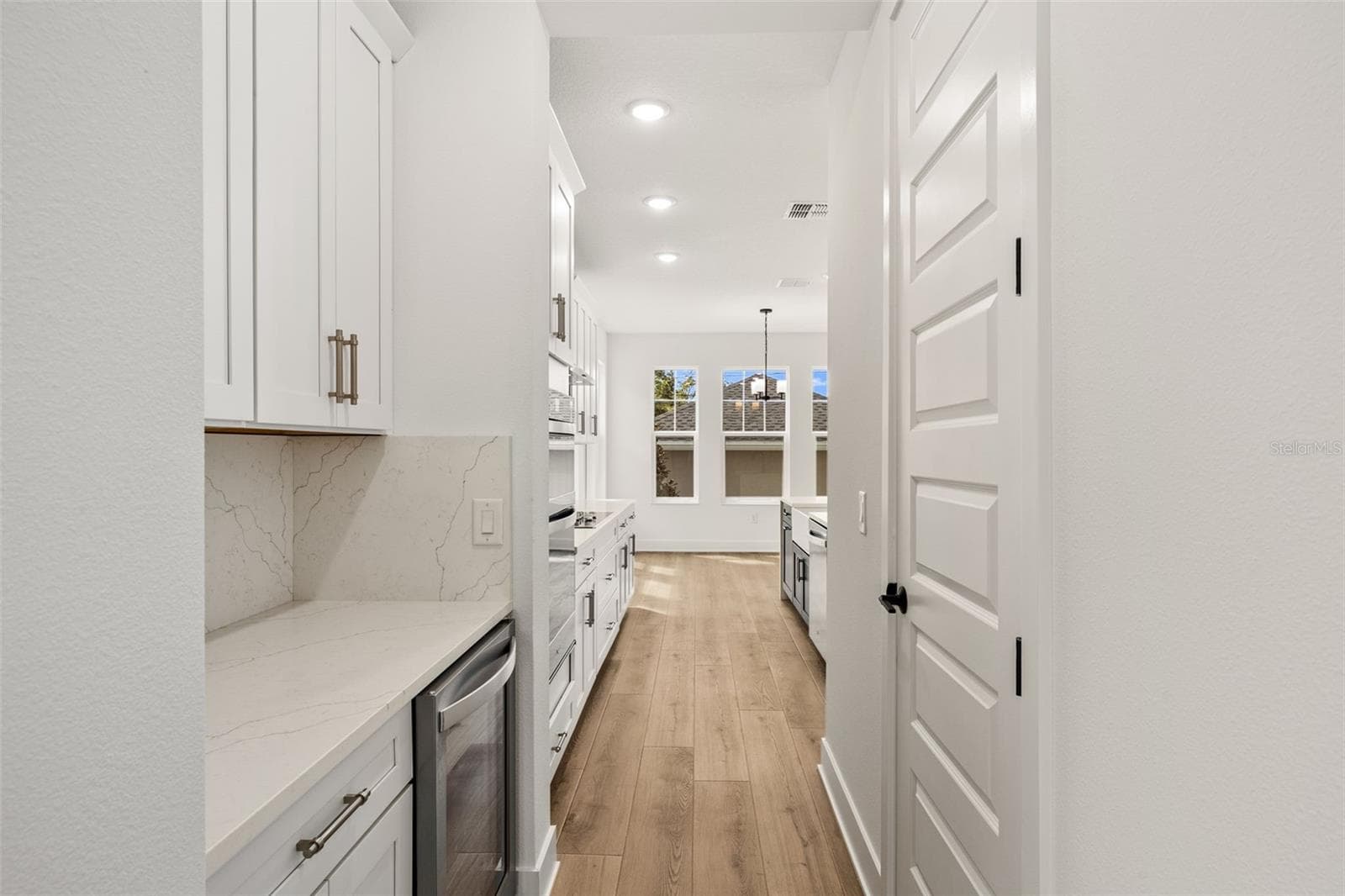 Single Family Residence at 324 37TH AVE, ST PETERSBURG, photo 12 of 42