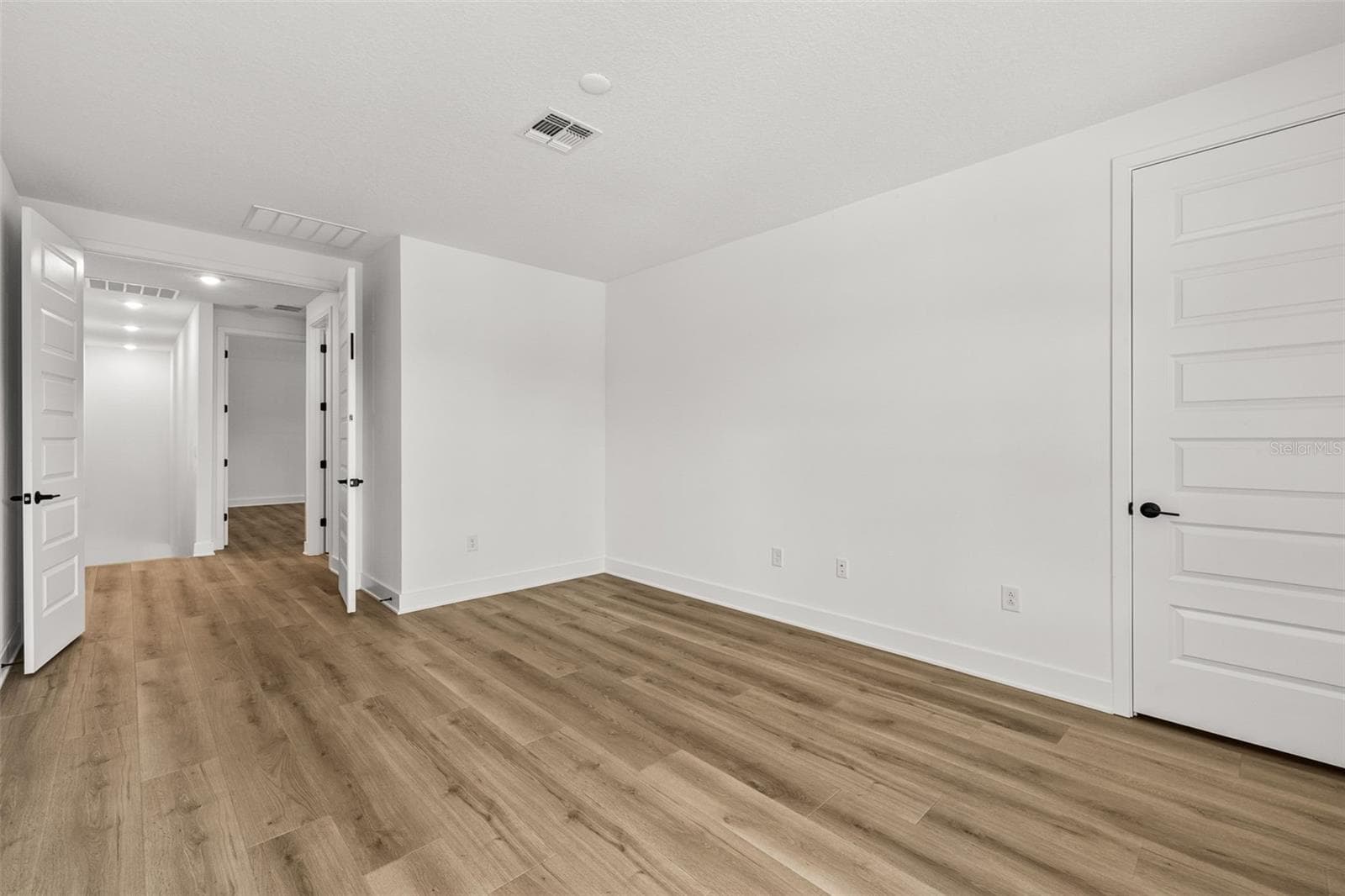 Single Family Residence at 324 37TH AVE, ST PETERSBURG, photo 29 of 42