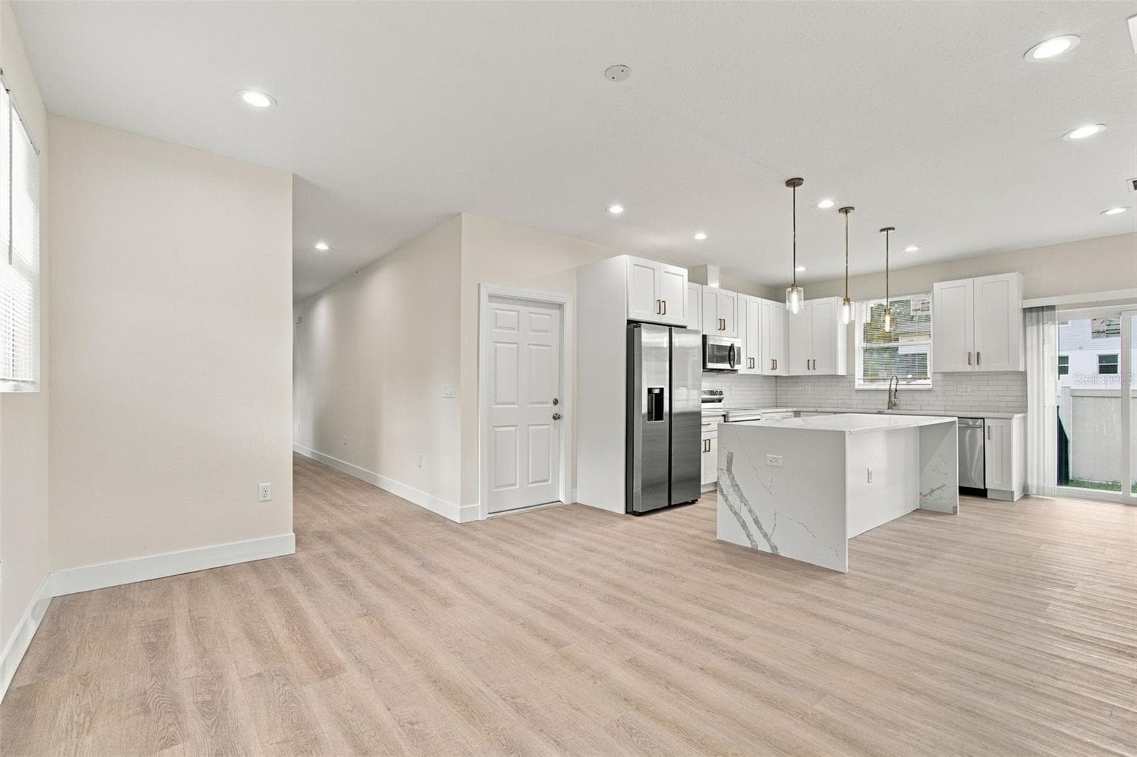 Single Family Residence at 7315 MOUNT VERNON RD, TAMPA, photo 3 of 28