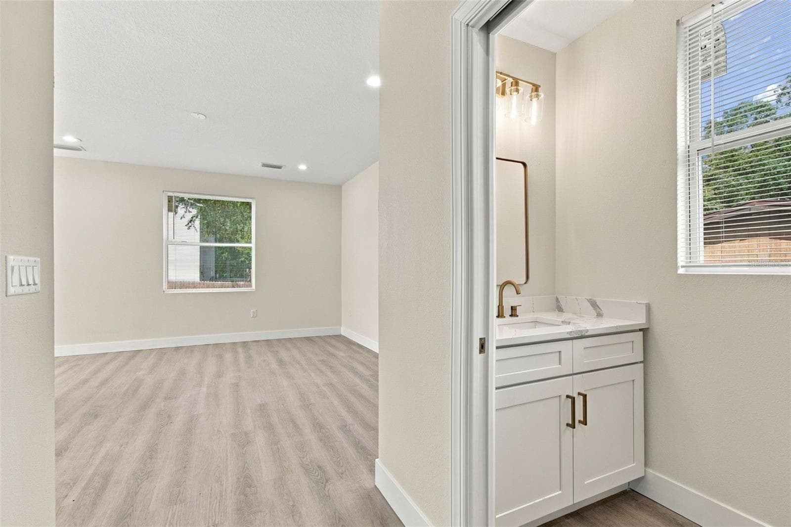 Single Family Residence at 7315 MOUNT VERNON RD, TAMPA, photo 13 of 28