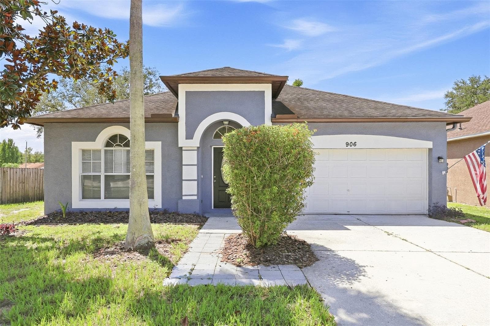 906 GRAND CANYON DR