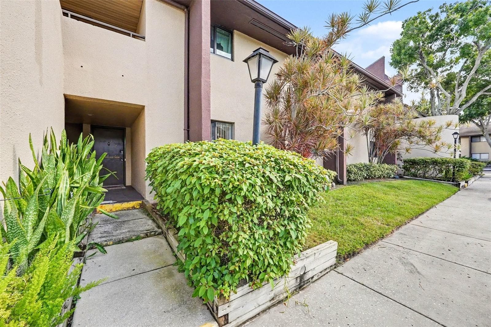 825 South Village Drive N #102, St Pete FL 33716 - 825 S VILLAGE DR N #102, ST PETERSBURG