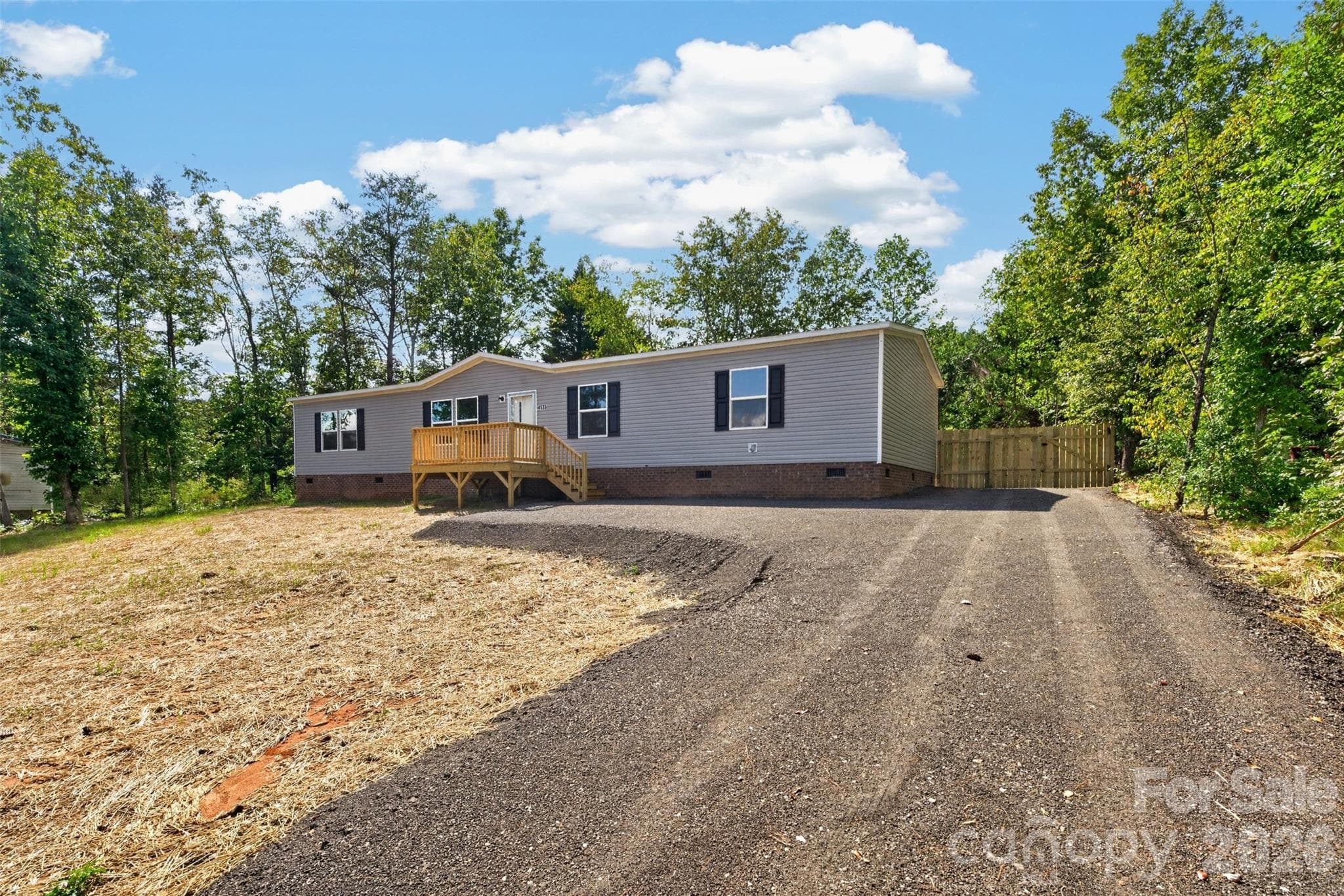 Single Family Residence at 4133 Alderbrook Court, Lenoir, photo 3 of 35