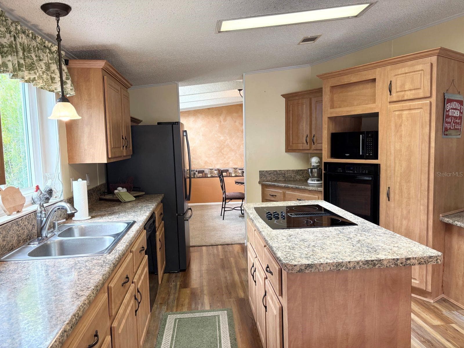 Kitchen with wall oven and cook top - 809 STARBOARD AVE, EDGEWATER