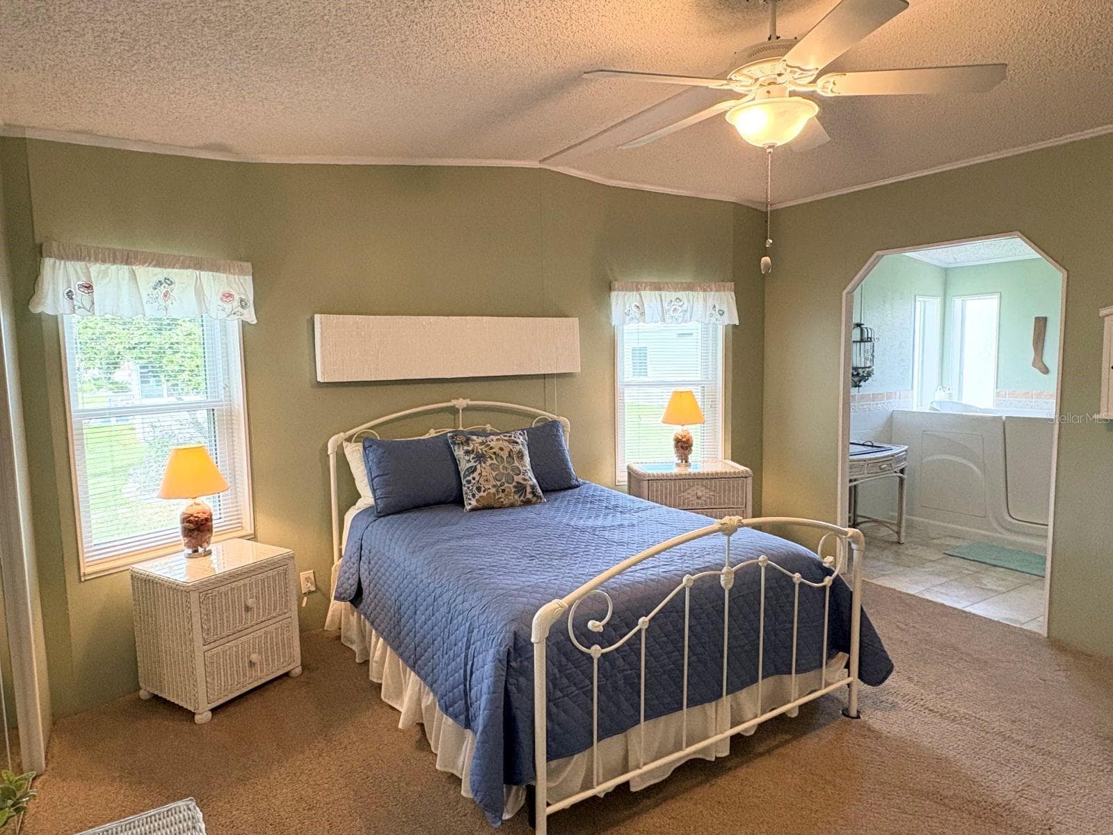 Master bedroom with en-suite - 809 STARBOARD AVE, EDGEWATER