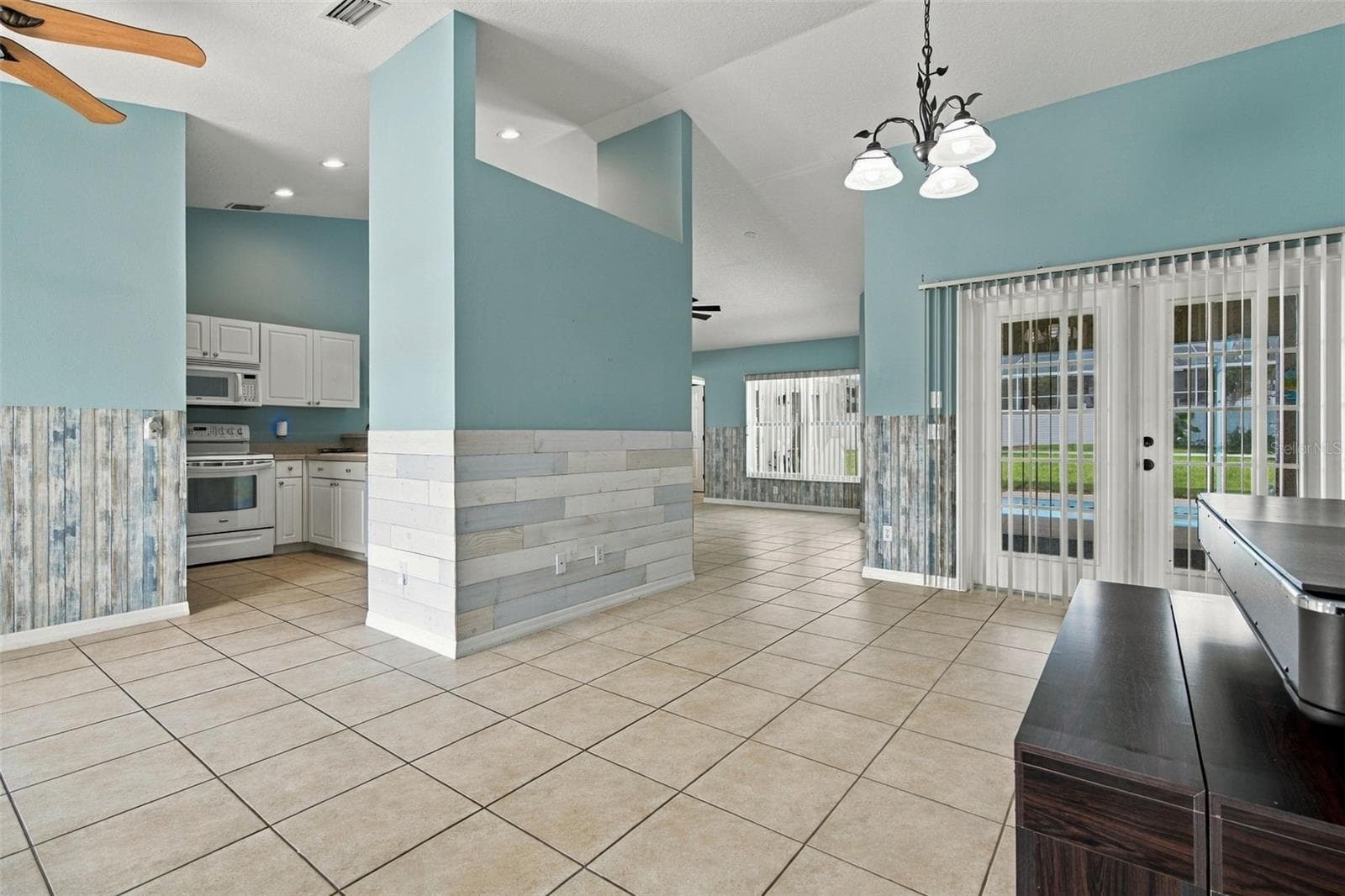 Single Family Residence at 1298 N TIMUCUAN TRL, INVERNESS, photo 14 of 46