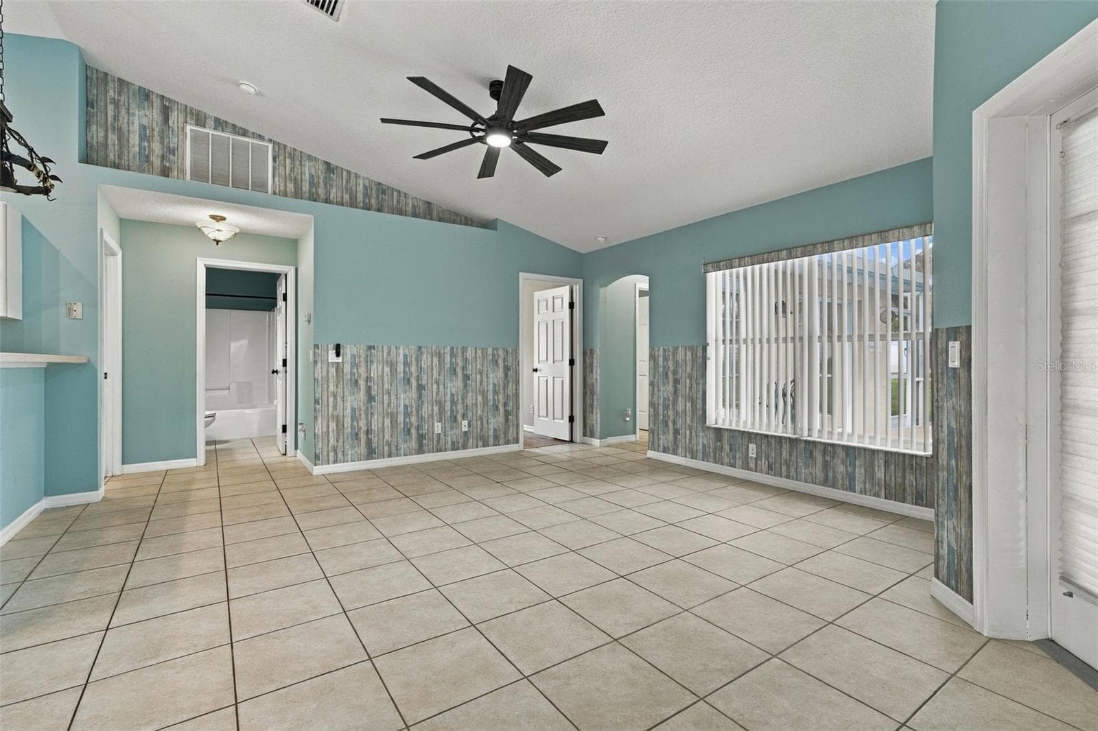 Single Family Residence at 1298 N TIMUCUAN TRL, INVERNESS, photo 19 of 46
