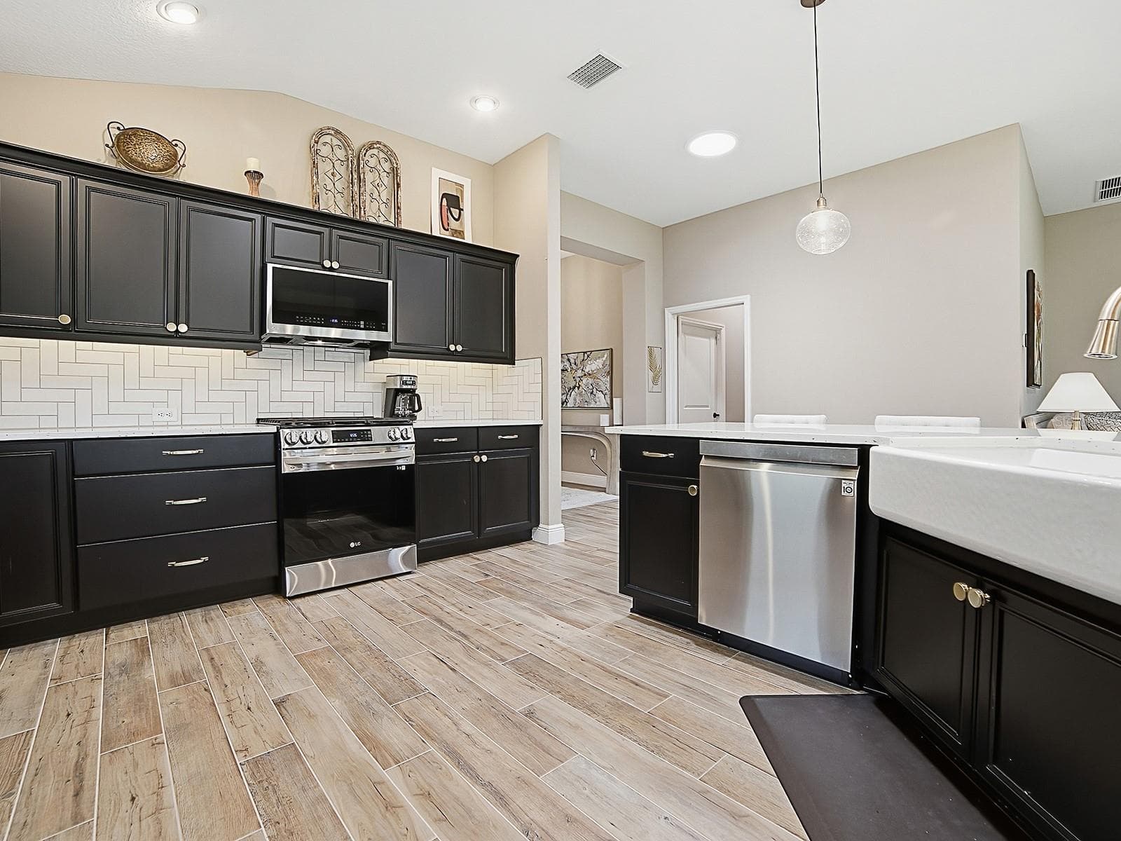 POT DRAWERS; BUILT-IN NATURAL GAS STOVE. - 3075 LICCIARDELLO PATH, THE VILLAGES