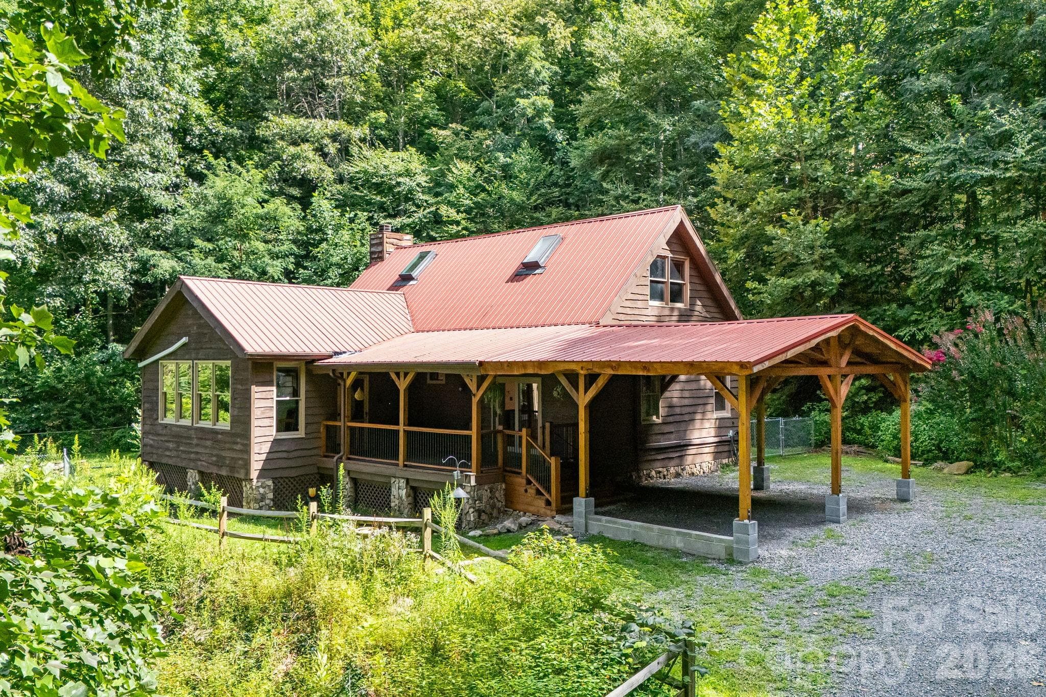 125 Hyacinth Drive