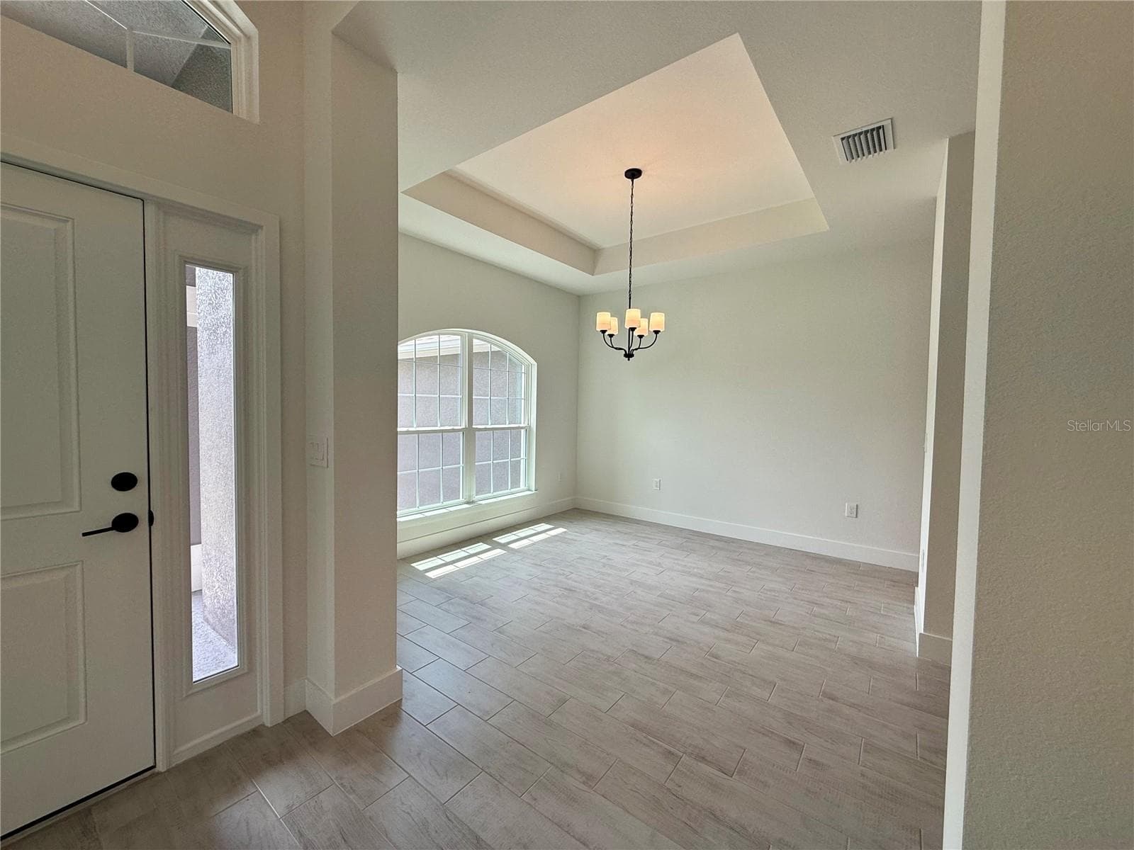 Single Family Residence at 15585 ALDAMA CIR, PORT CHARLOTTE, photo 3 of 25