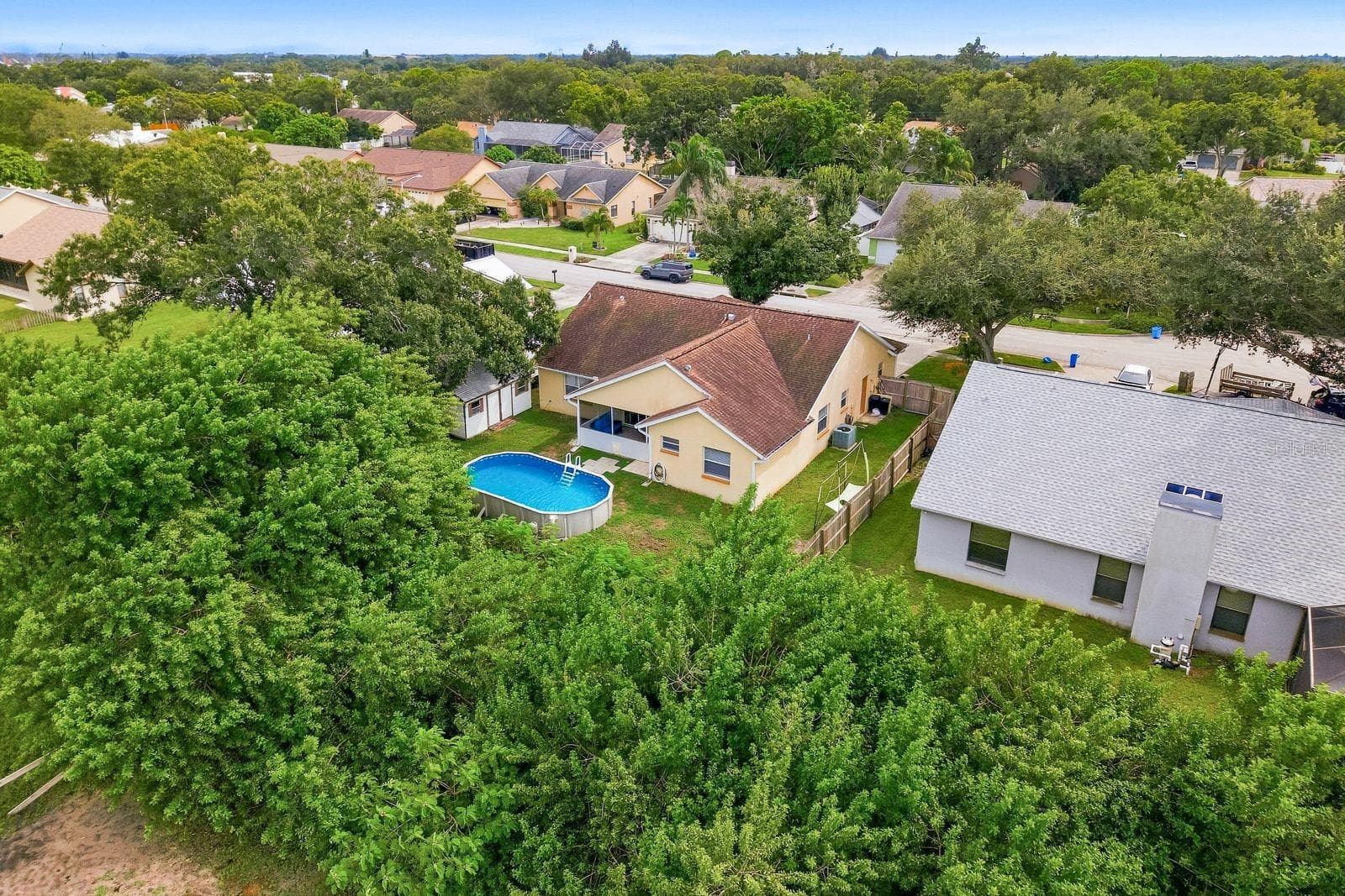 Lots of privacy - 5955 107TH TER N, PINELLAS PARK