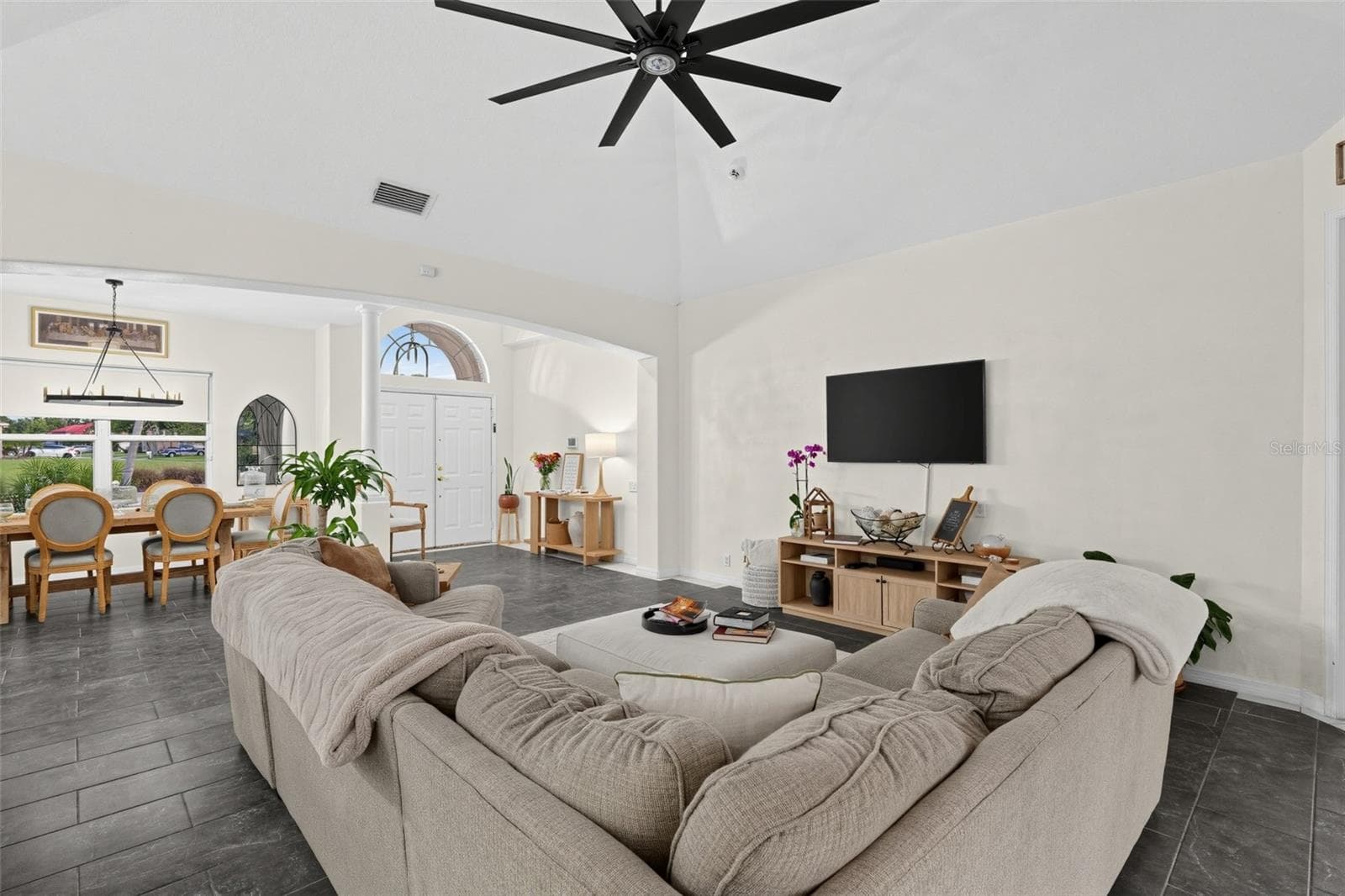 Single Family Residence at 4389 WINDING OAKS DR, MULBERRY, photo 14 of 38