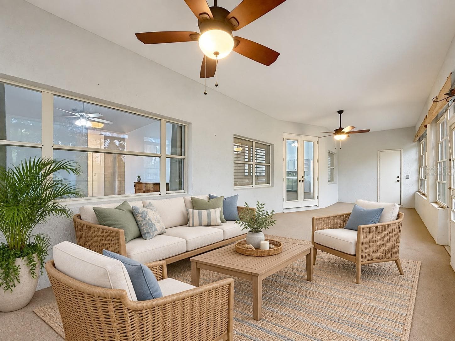Virtually staged - 507 DOWLING CIR, LADY LAKE