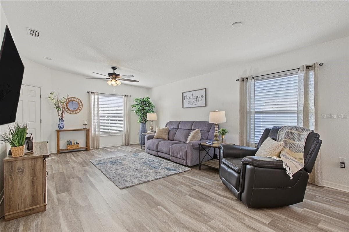 Living Room - 2760 HUDSON ST, LAKELAND