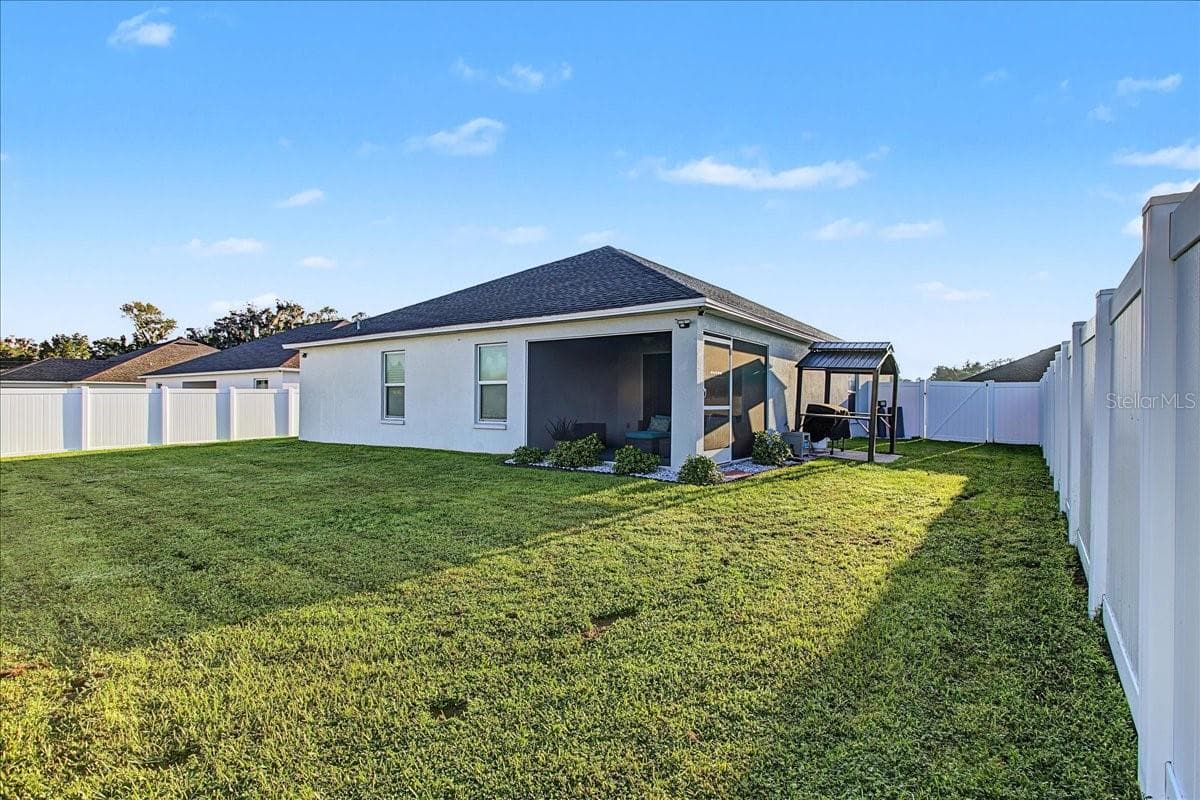 Single Family Residence at 2760 HUDSON ST, LAKELAND, photo 31 of 51