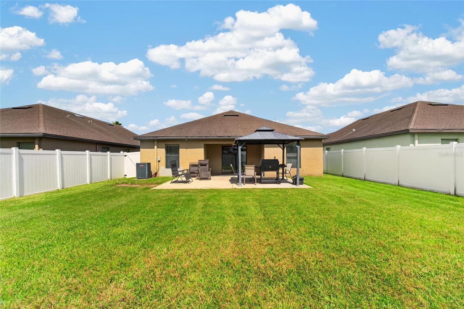 Single Family Residence at 14441 ALISTAR MANOR DR, WIMAUMA, photo 35 of 45