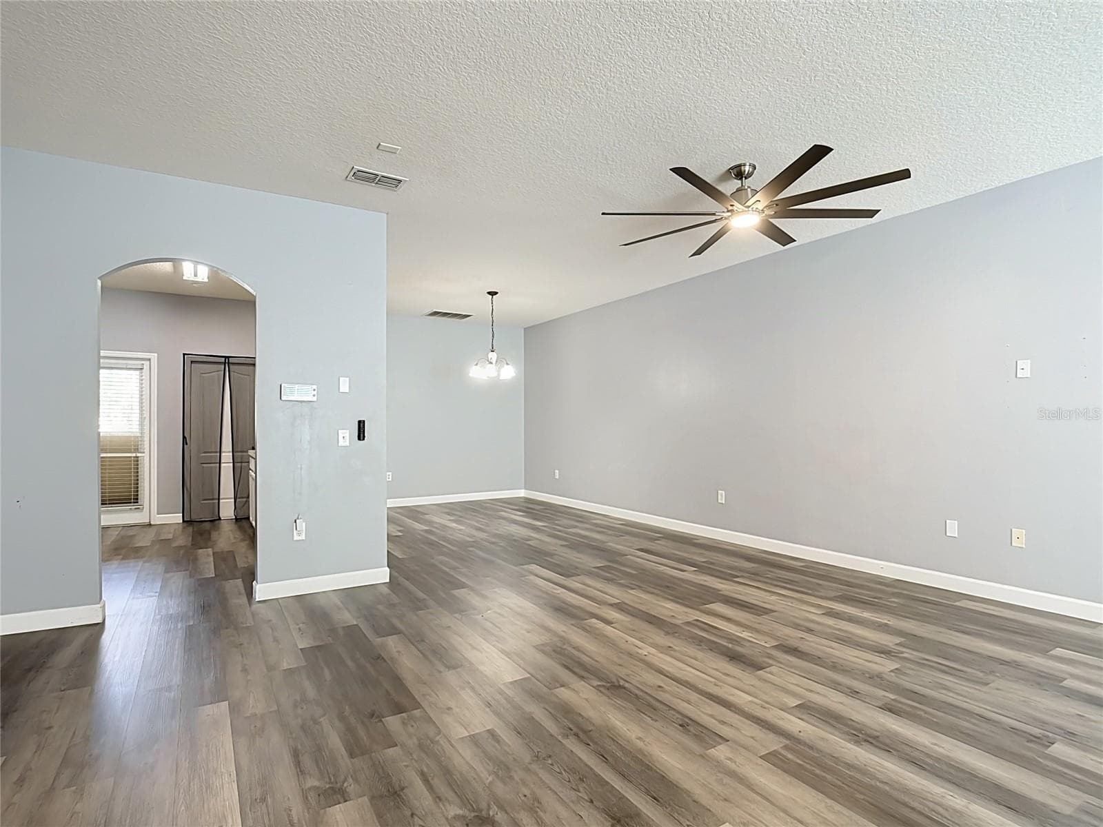 Townhouse at 2431 GRASMERE VIEW PKWY N, KISSIMMEE, photo 9 of 51