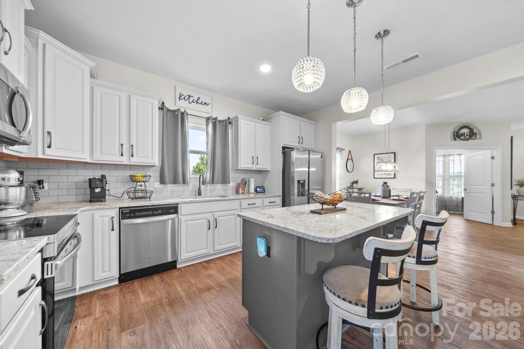 Single Family Residence at 1791 Savannah Lane, Stanfield, photo 2 of 37