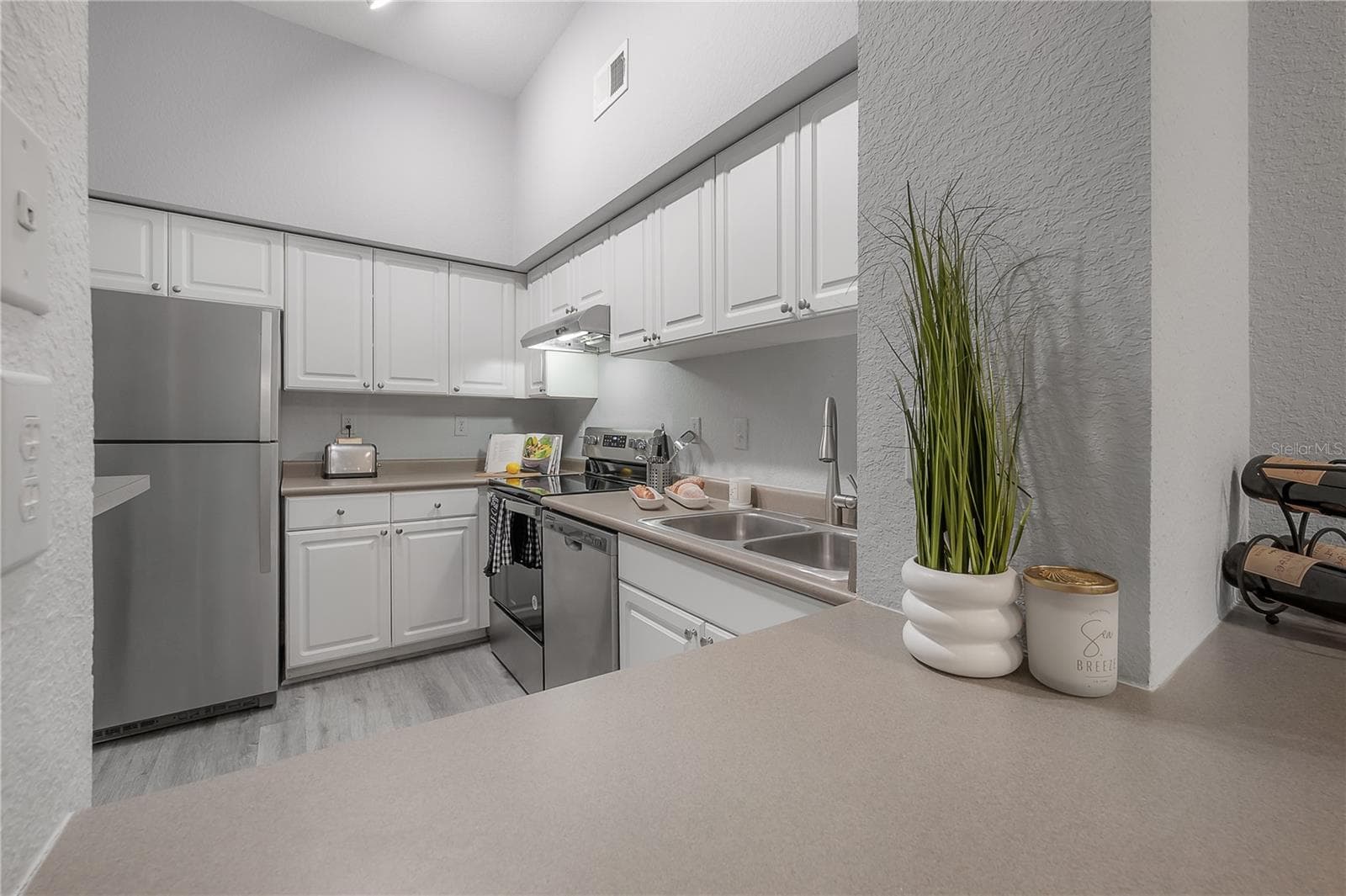 Condominium at 402 S ARMENIA AVE #114, TAMPA, photo 12 of 47